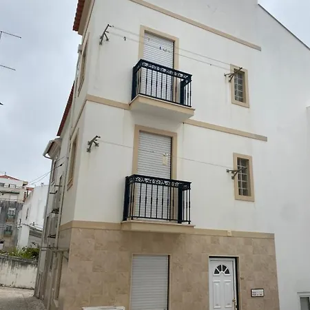 Casa “prédio” Triplex Сasa de vacaciones Nazaré