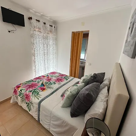 Casa Predio Triplex - Faneca * Nazaré